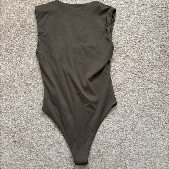 NWT Lizette Collection Women’s Olive Green Body Suit - Picture 3 of 4